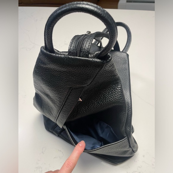 Tuscany Leather The Shanghai Pebbled Black Bag - Picture 9 of 10